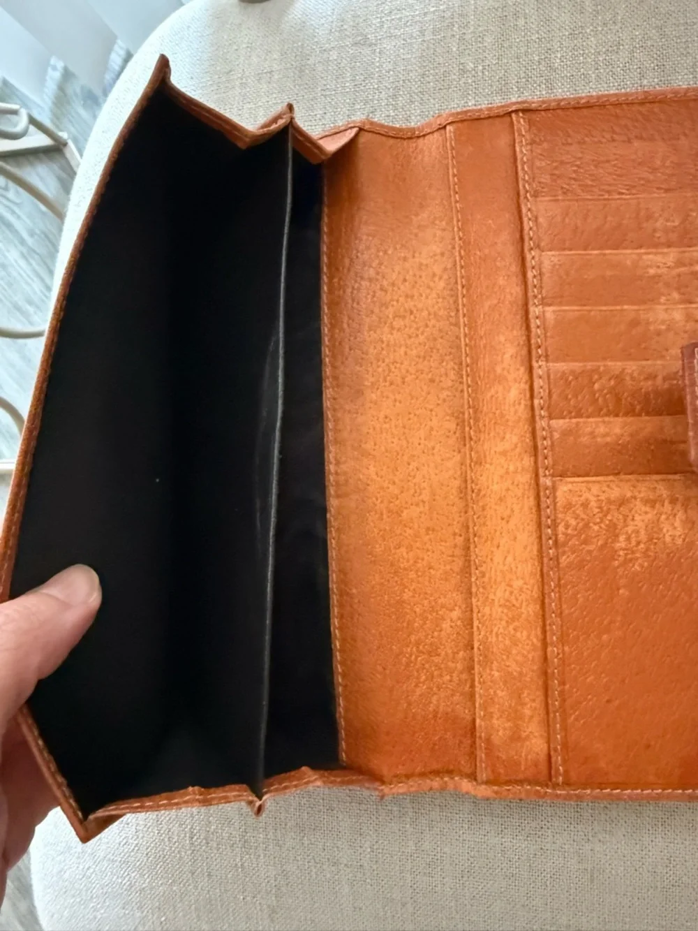 Vintage Gucci Brown & Tan GG Canvas Wallet with Leather Trim & Gold Accents! - Picture 5 of 10